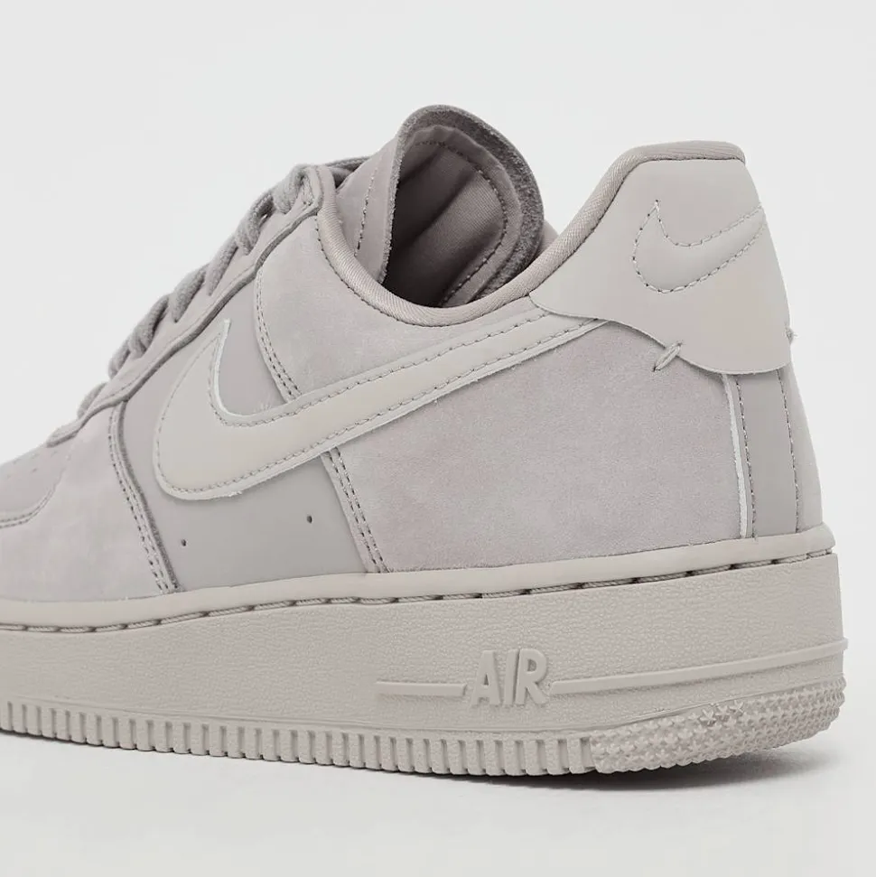 Air Force 1 Retro Premium