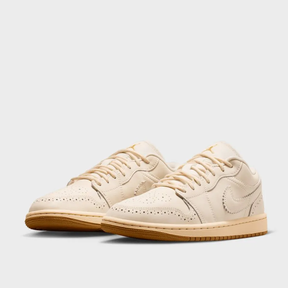 Air Jordan 1 Low SE