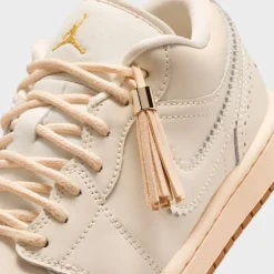 Air Jordan 1 Low SE