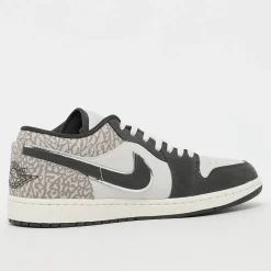 Air Jordan 1 Low SE V2