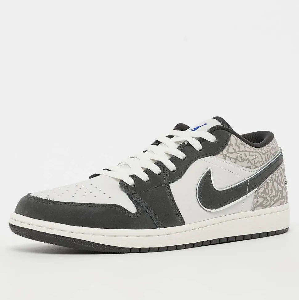 Air Jordan 1 Low SE V2