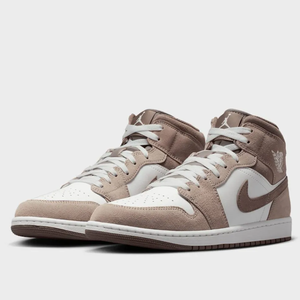 Air Jordan 1 Mid