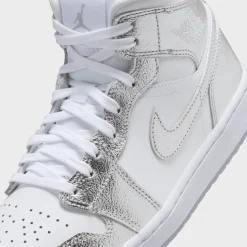 Air Jordan 1 Mid SE