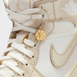Air Jordan 1 Mid Se V2