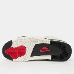 Air Jordan 4 Retro Flight Club
