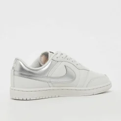 Air Jordan Skyline Low