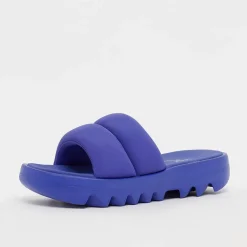Cardi Slide