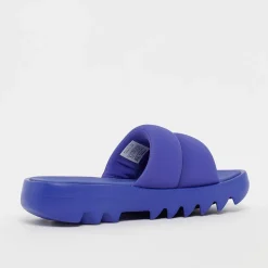 Cardi Slide