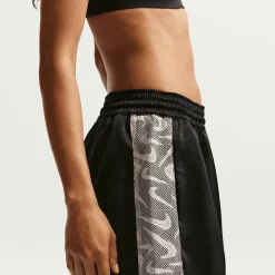Chill Woven Lace Short
