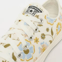 Chuck Taylor All Star