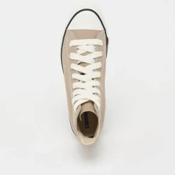 Chuck Taylor Throwback