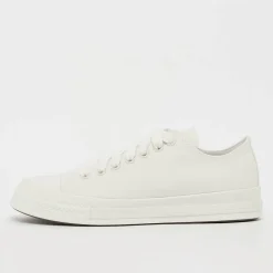 Chuck Taylor Throwback