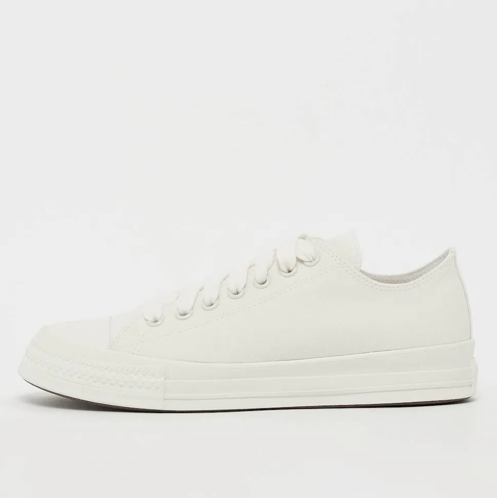 Chuck Taylor Throwback