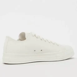 Chuck Taylor Throwback