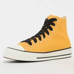 Chuck Taylor Throwback