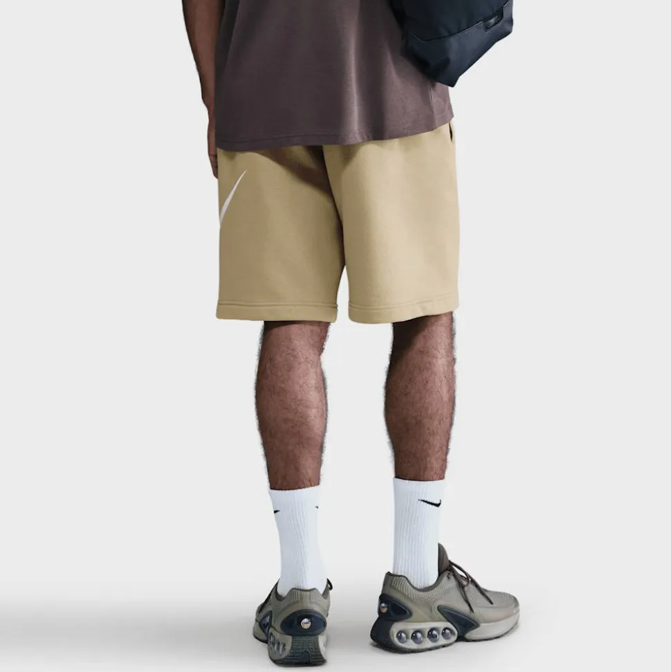 Club Graphic Short