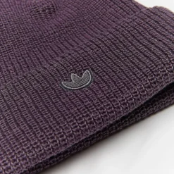 Con Short Beanie