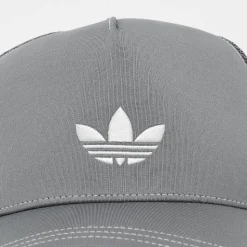 Curved Trucker