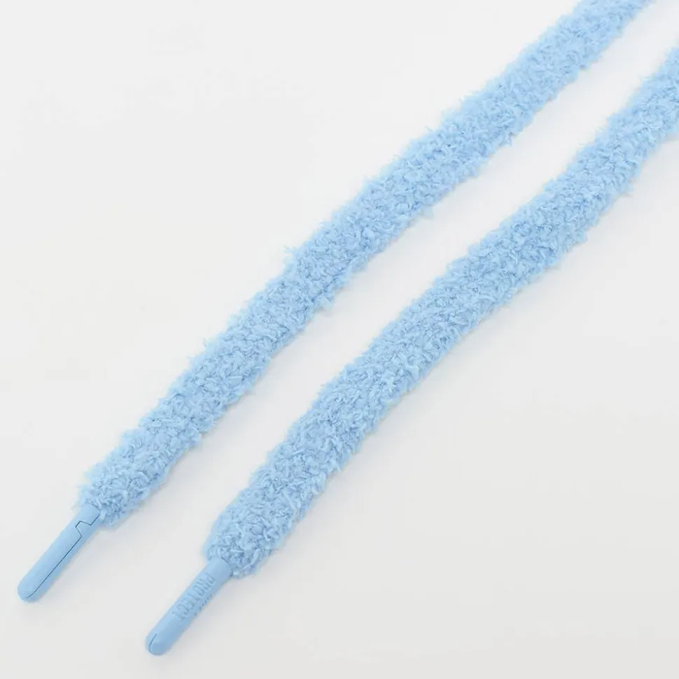 Fuzzy Laces