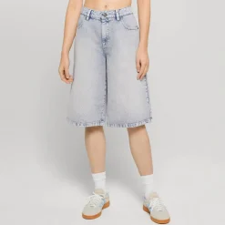 Ladies Denim Bermuda