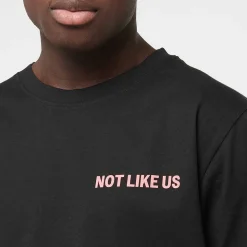 Nobody Praying Tee