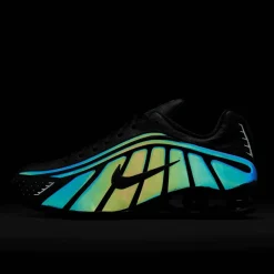 Shox R4