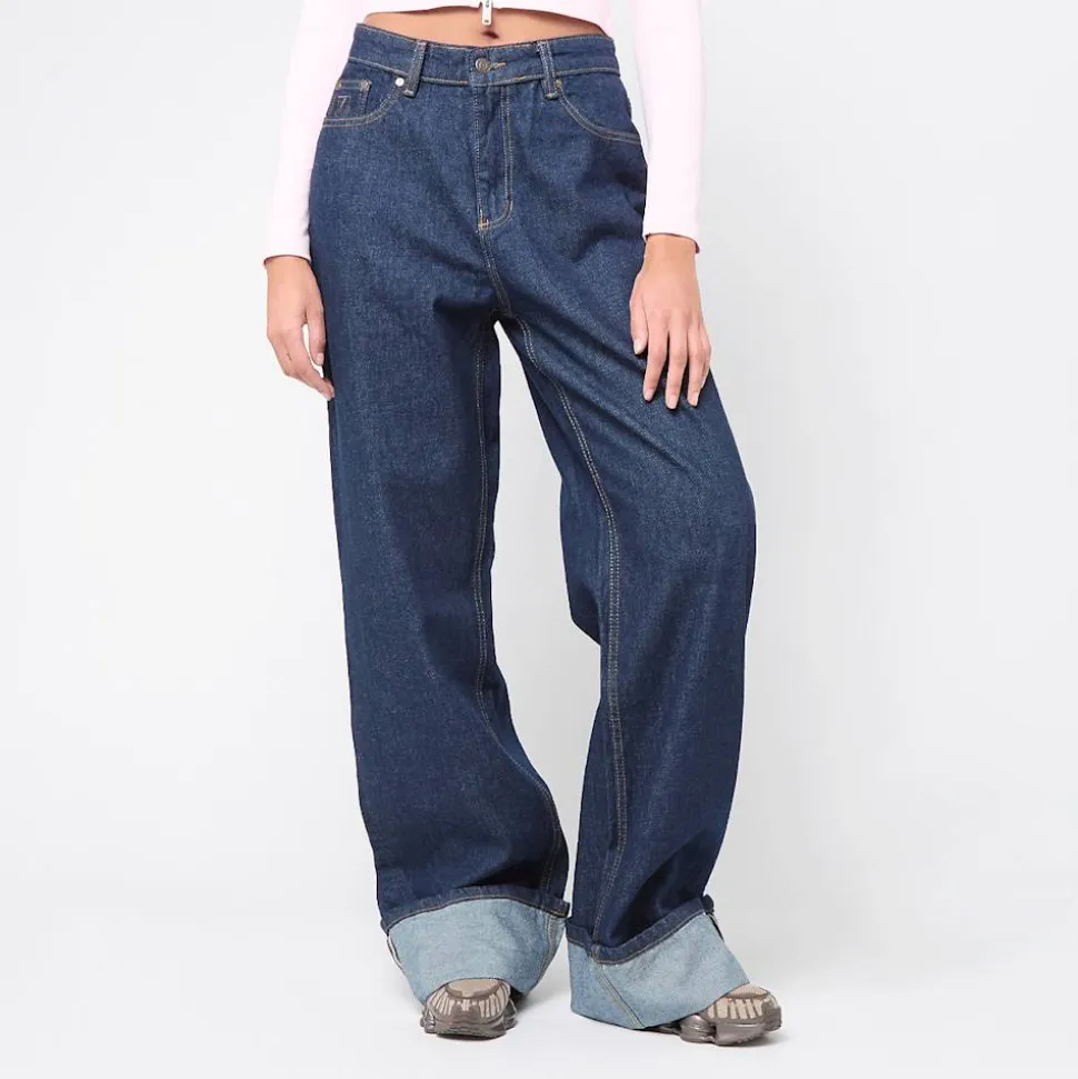 Signature Rinsed Straight Leg Denim Pants