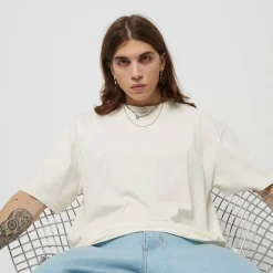 Small Signature Essential Tee