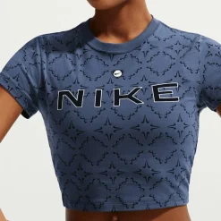 Sportswear Chill Knit Cropped T-Shirt
