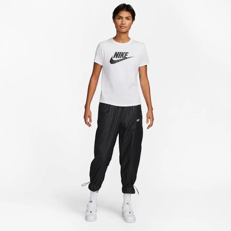 Sportswear Essentials Logo T-Shirt