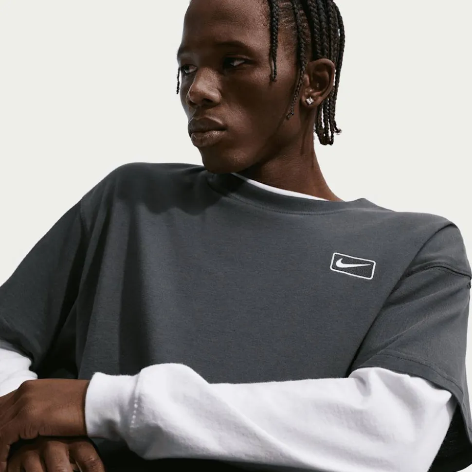 Sportswear Graphic Shortsleeve Tee