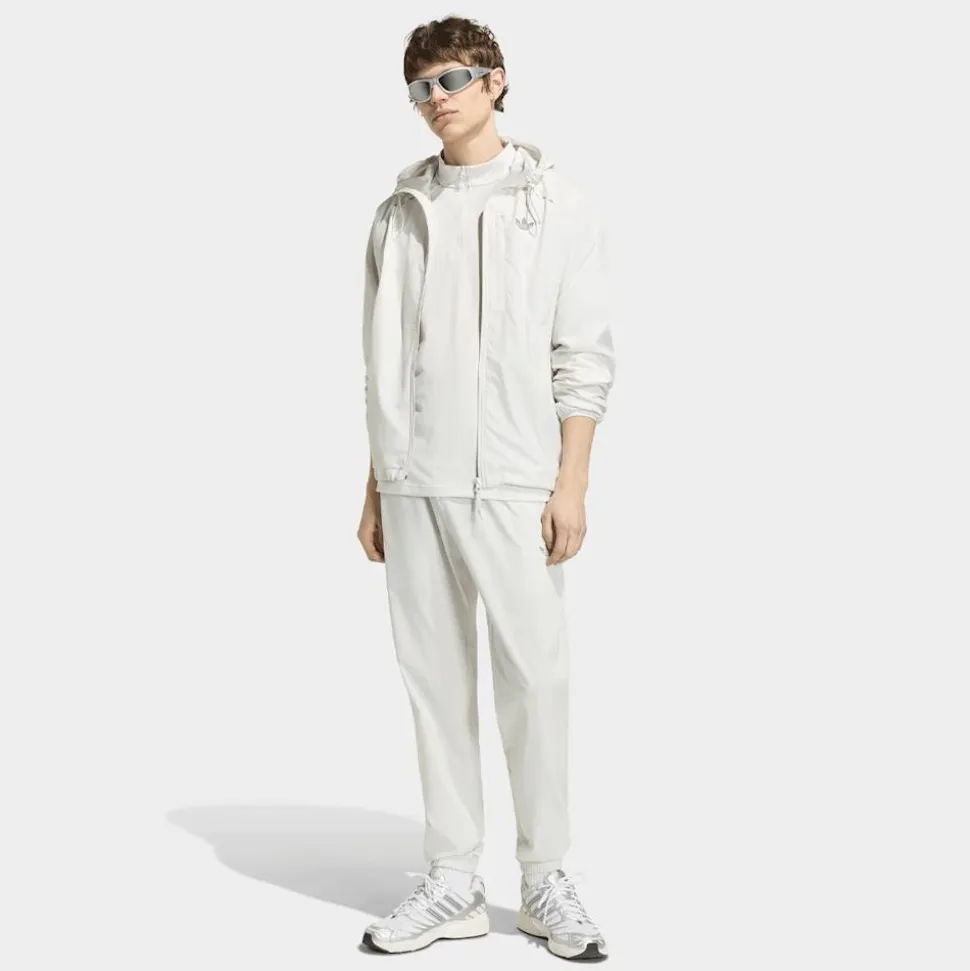 Tech Essential Woven Trackpant