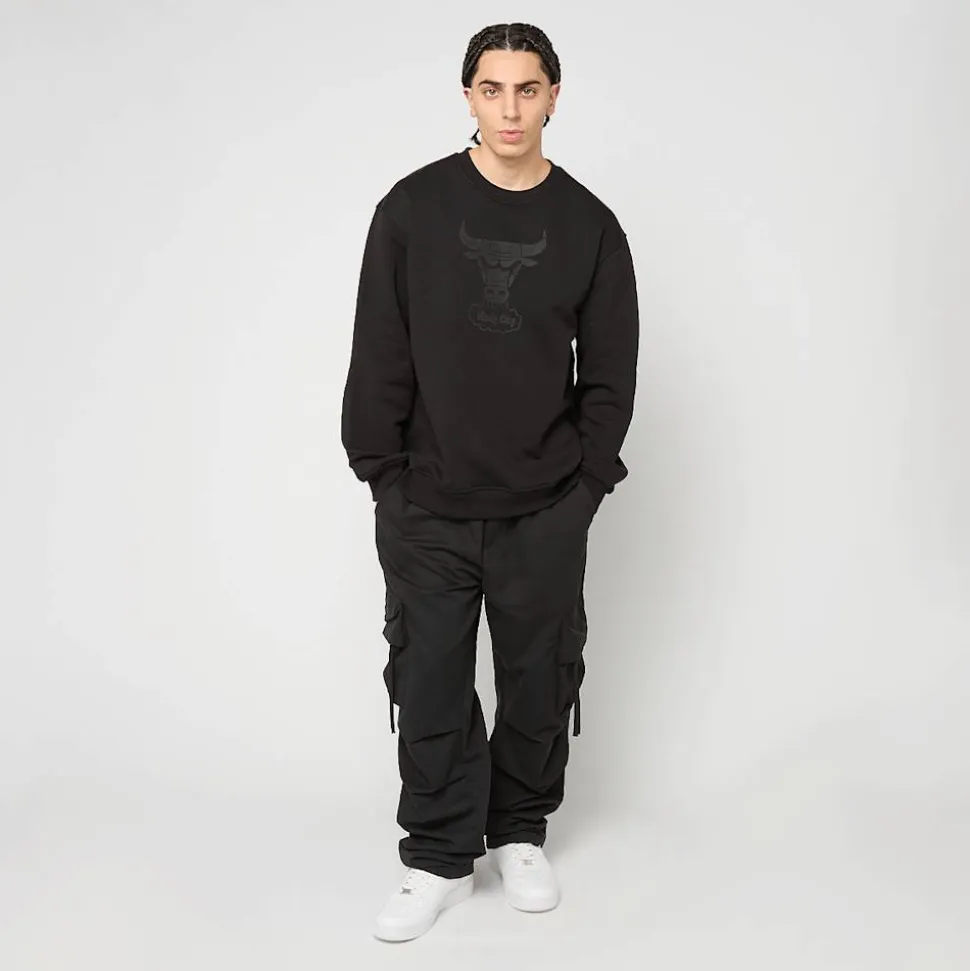 Tonal Logo Crew Chicago Bulls