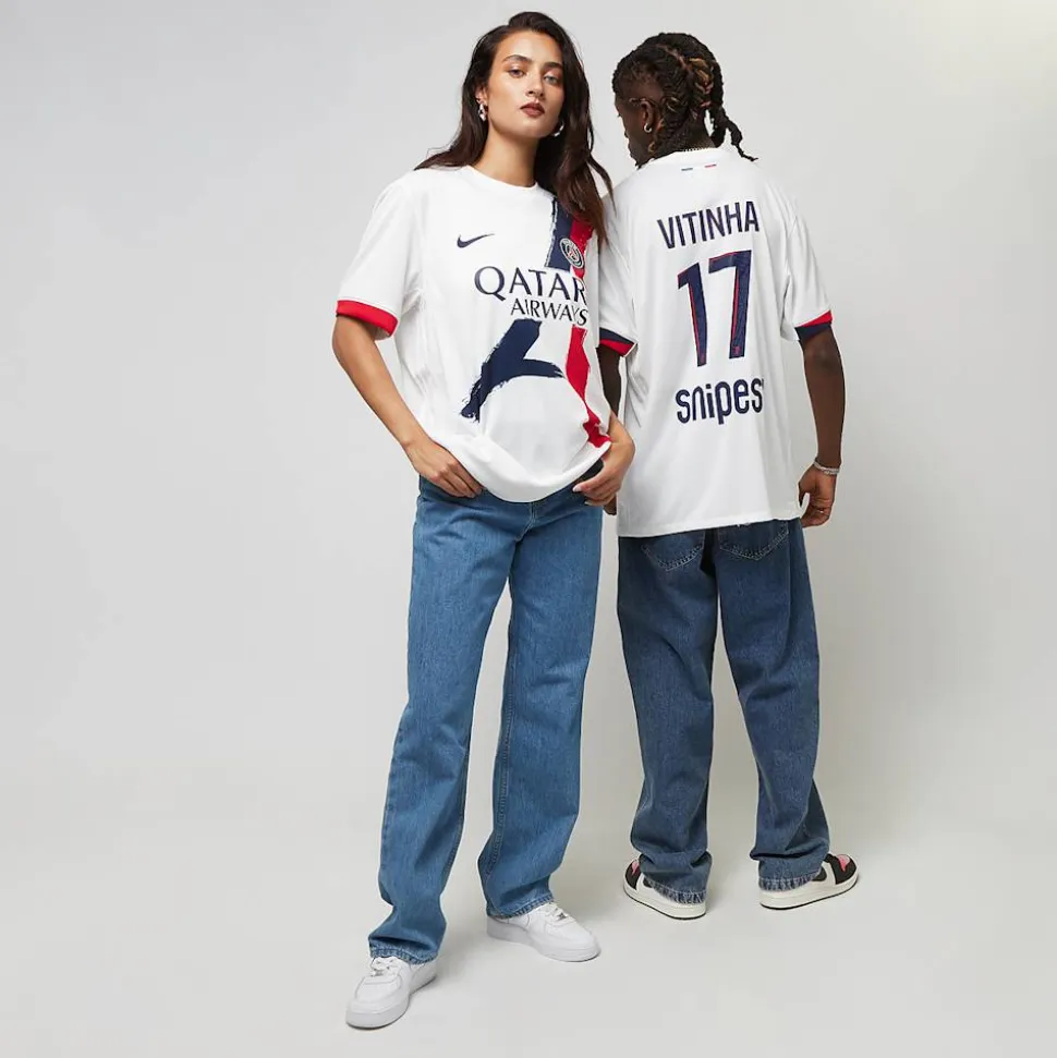 Vitinha / No. 17 / PSG Nike Away Stadium 2024/25