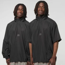Zip Off Sleeve Wind Jacket